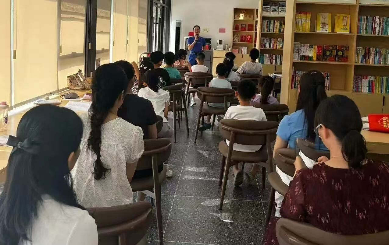 东城区开展暑期防溺水安全讲座